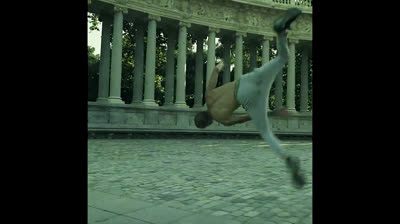 Recorrido de parkour y saltos mortales en  Madrid